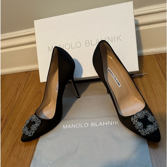 Manolo Blahnik Shoes - Picture 1 of 5